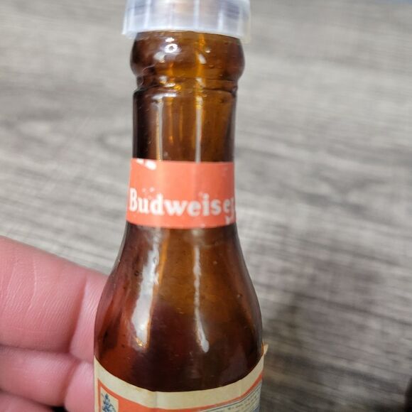 Miniature Budweiser Salt and Pepper Shaker Set - Picture 8 of 10